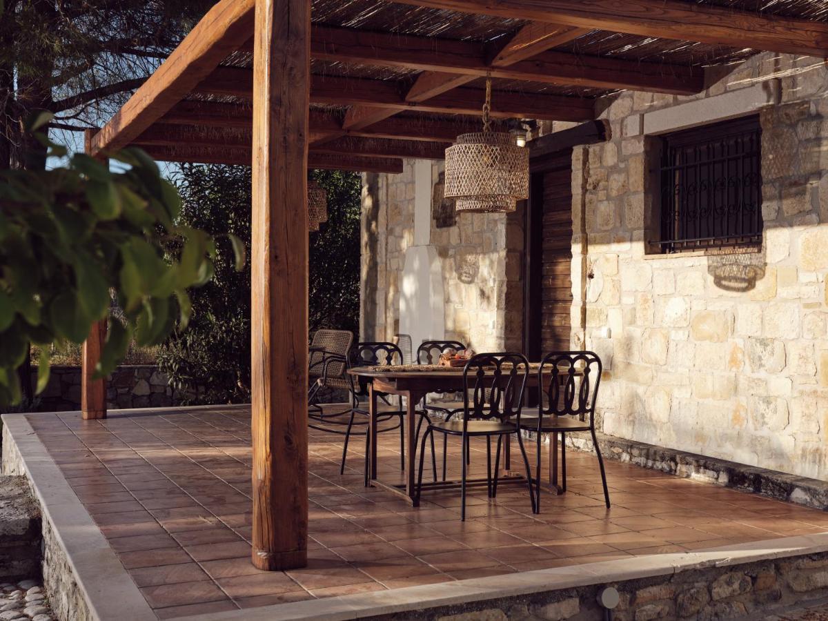 Leeda'S Cottages Lithakia  Ngoại thất bức ảnh