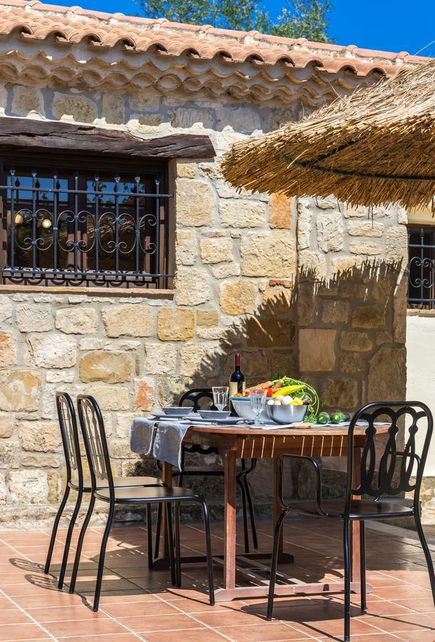 Leeda'S Cottages Lithakia  Ngoại thất bức ảnh